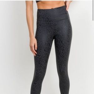 Leopard Foil Print High Waisted Leggings size M